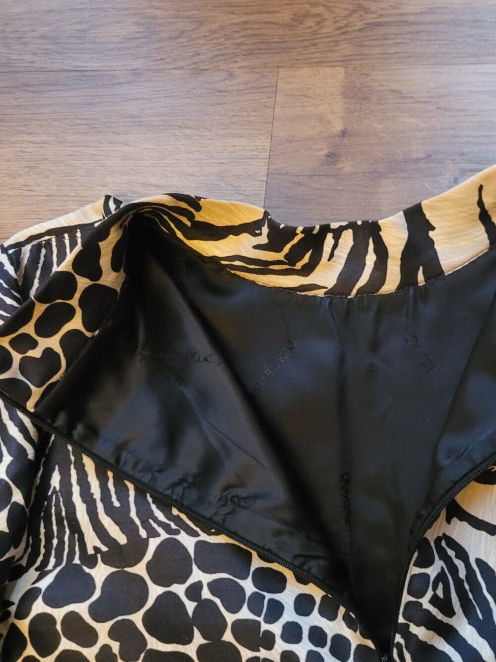 Dolce and Gabbana iconic Y2K silk animal print tunic - Picture 5 of 15